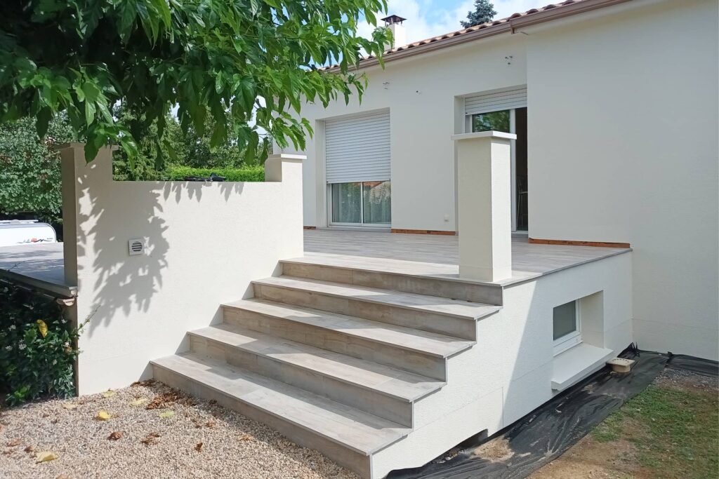 Ravalement d'un muret et d'un escalier