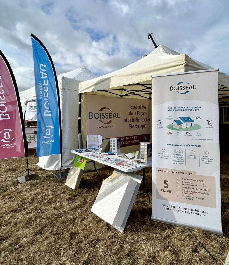 Le stand Boisseau Ravalement à la foire de la Petite Angevine, Hippodrome de la Prée