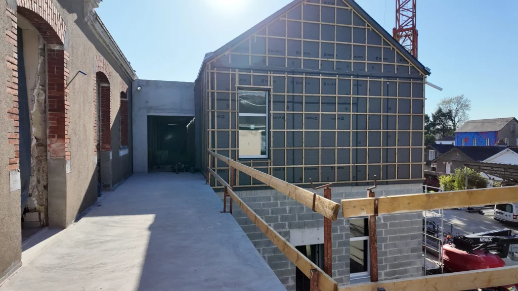 Restructuration et extension de l’école Saint-Félix à Nantes après les travaux de rénovation et de construction neuve.